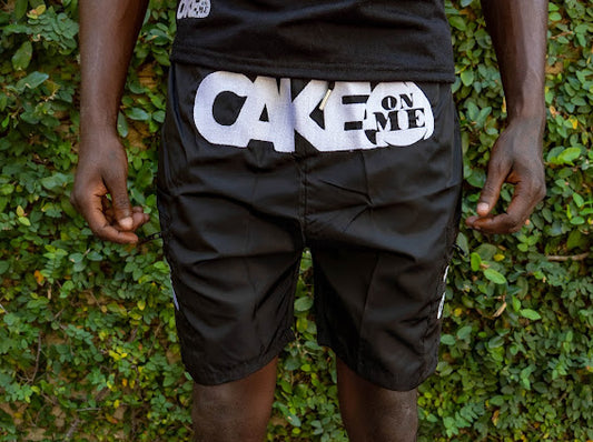 Cake On Me Shorts Black